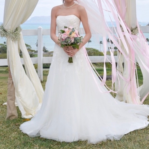 ✨David Bridal Wedding Dress w Anthropology Veil✨ - Picture 2 of 9